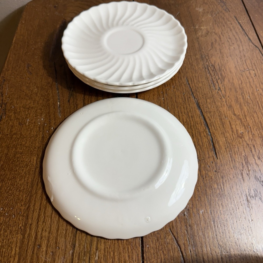 VTG 13 Piece Set-‎ White Swirl Unmarked-4 Fruit Bowls 4-Saucers-4 Mugs-1 Creamer - Picture 5 of 16